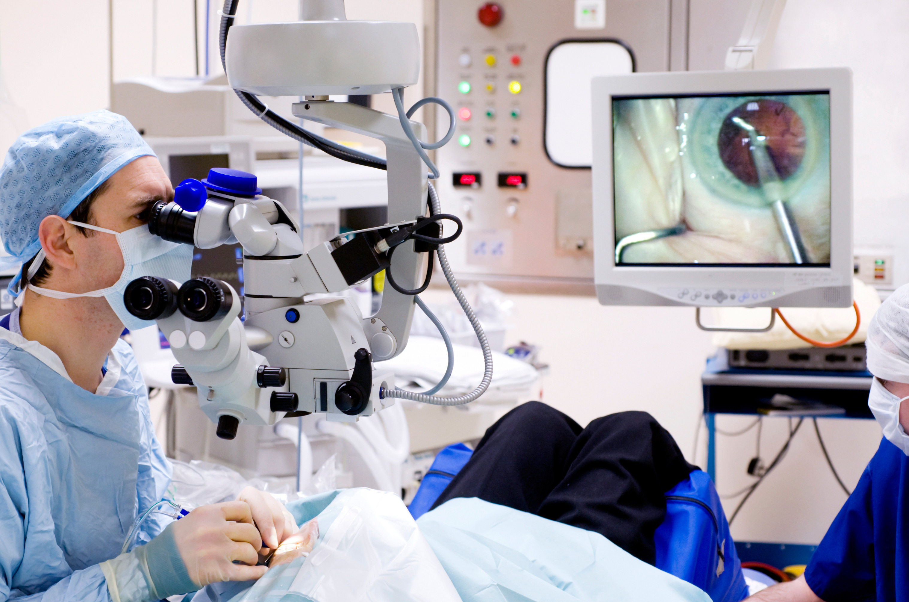 eyedoctor_ophthalmologist_imagemain Eye Care